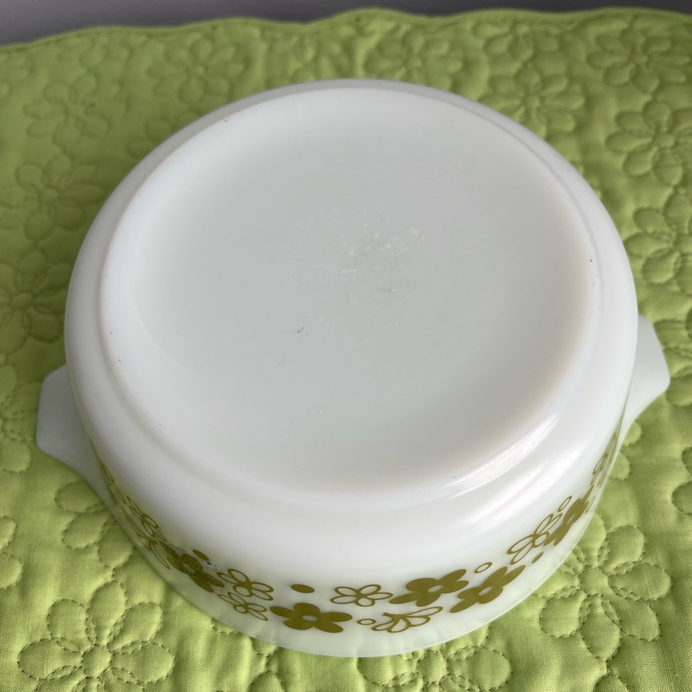 Vintage Mixing Bowl Spring Blossom Patterned Milk Glass Pyrex - Picture 5 of 7